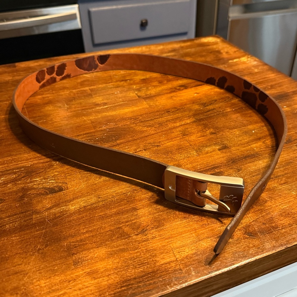 Men’s size 42 Clemson belt